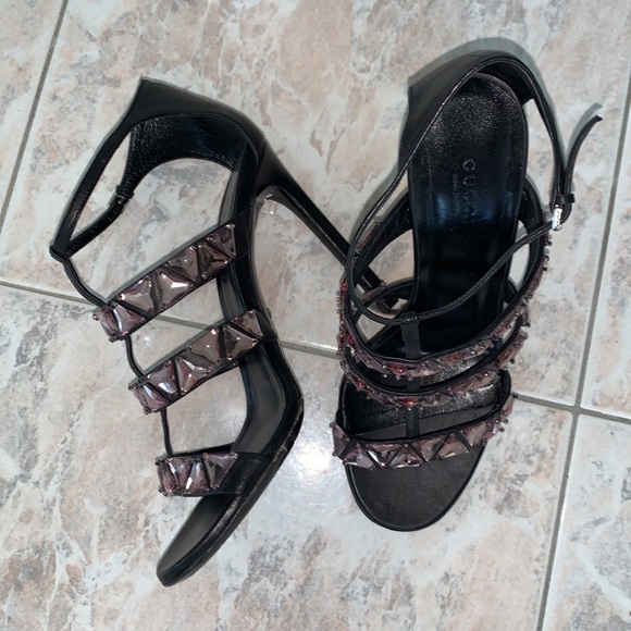 Gucci Heels - Picture 1 of 5